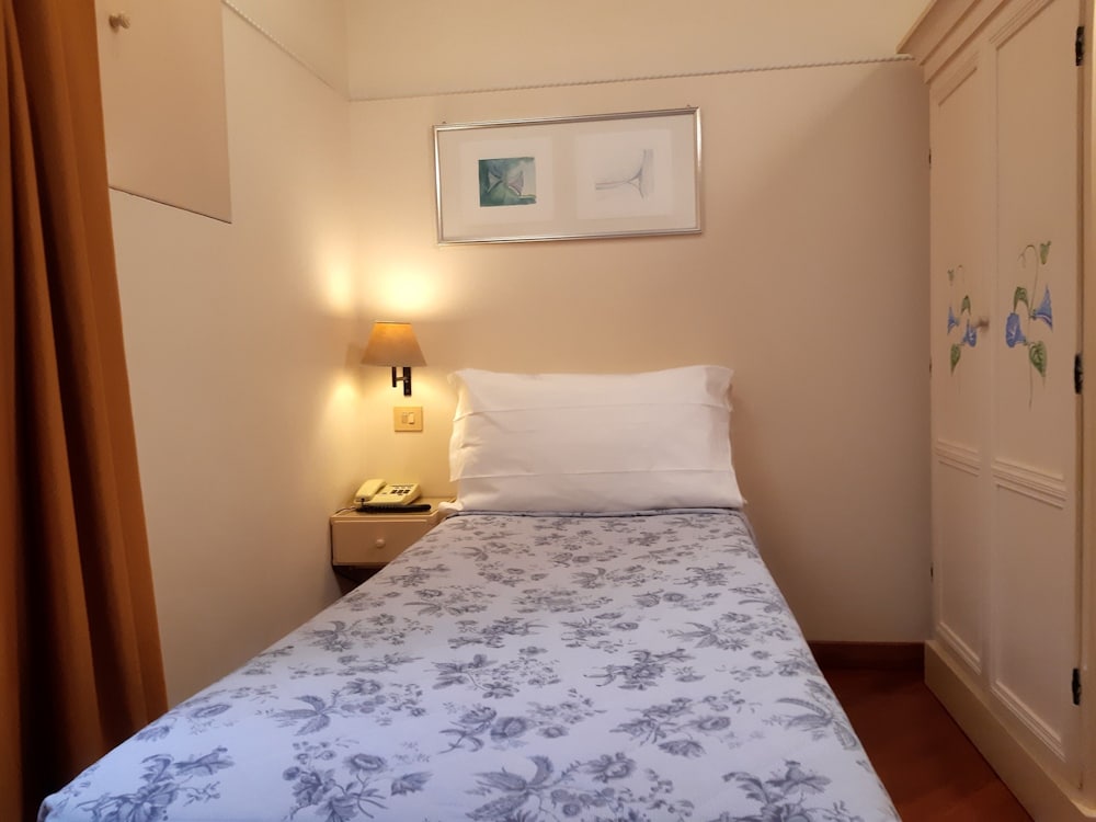 Single Room (Small) photo 1
