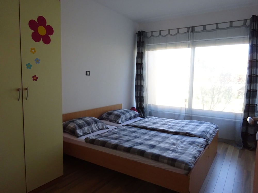Apartment photo 3