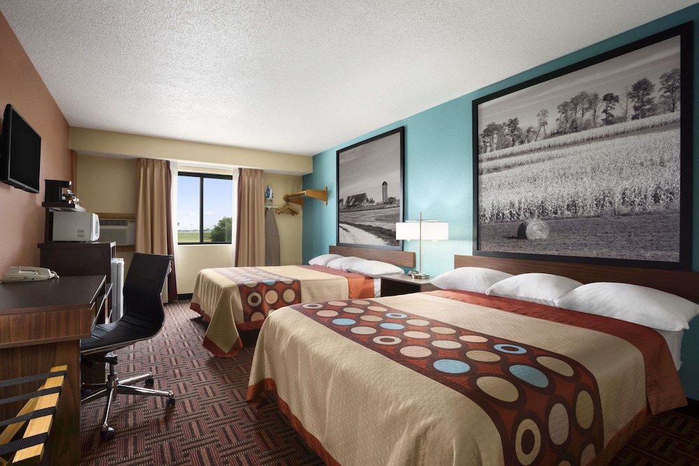 Room, 2 Queen Beds, Non Smoking
