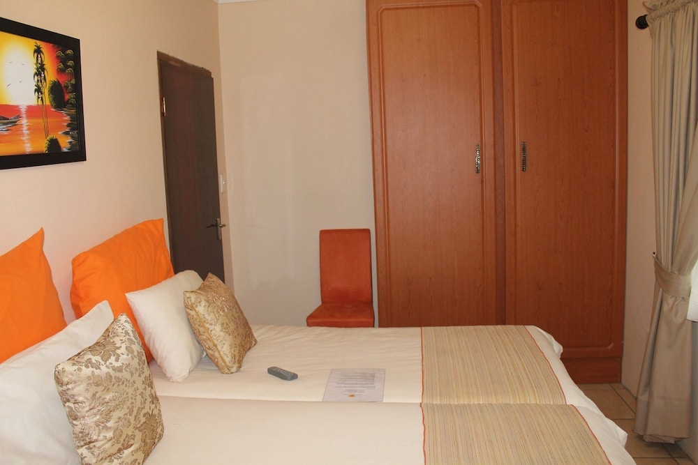 Standard Room photo 2