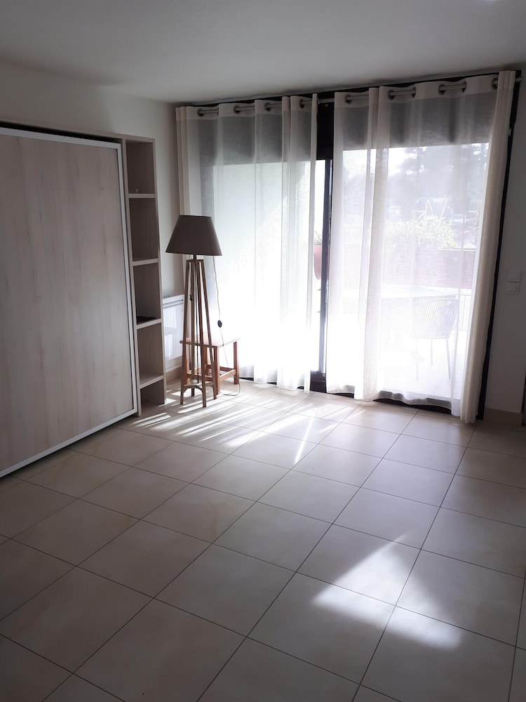 Apartment Single space 2 People 1 Baby Balcony photo 1