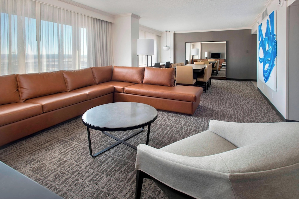 Suite, 1 King Bed photo 1