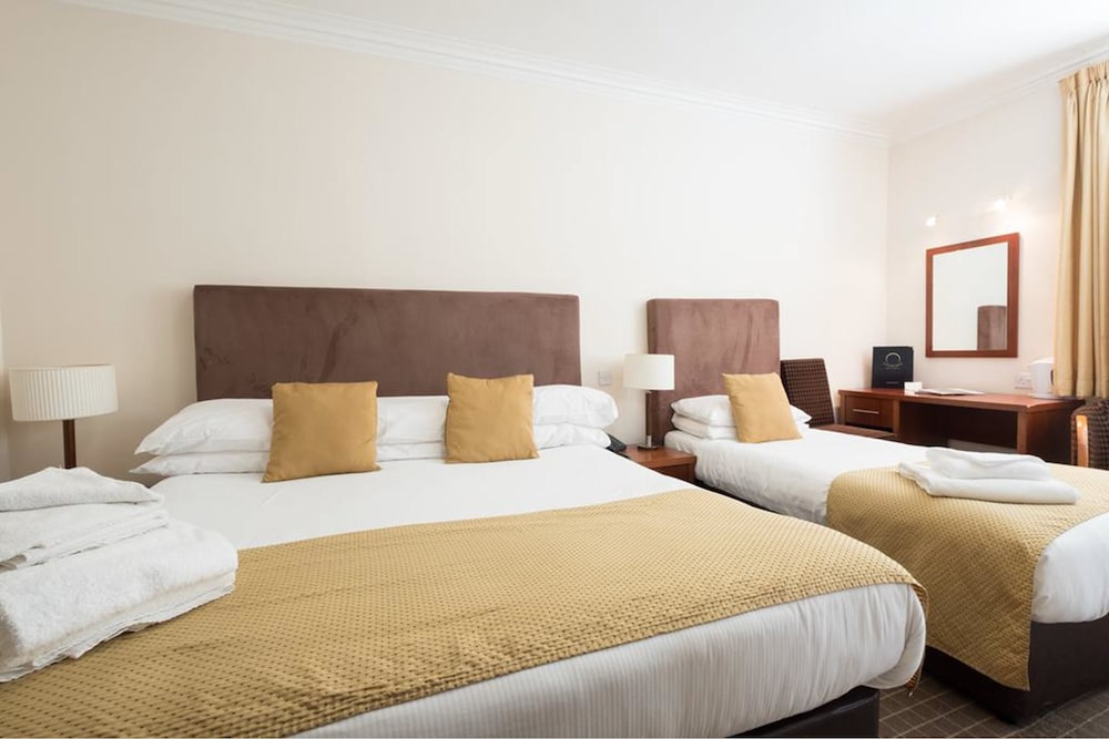 Standard Room, Multiple Beds, Non Smoking photo 3
