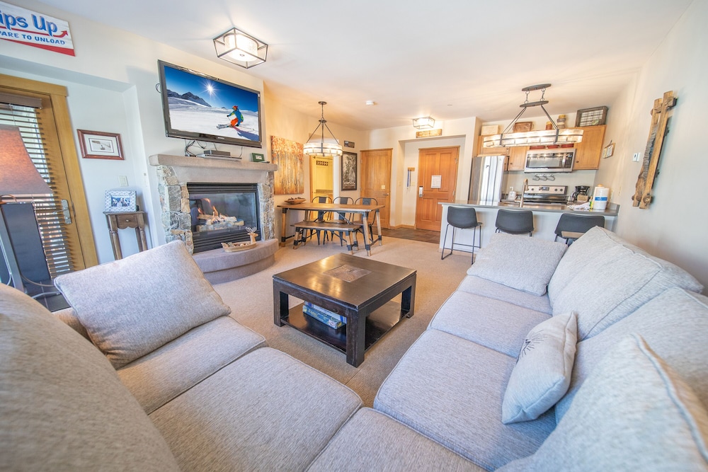 Premium Condo, 1 Bedroom, Balcony, Resort View (Jack Pine 8005) photo 2