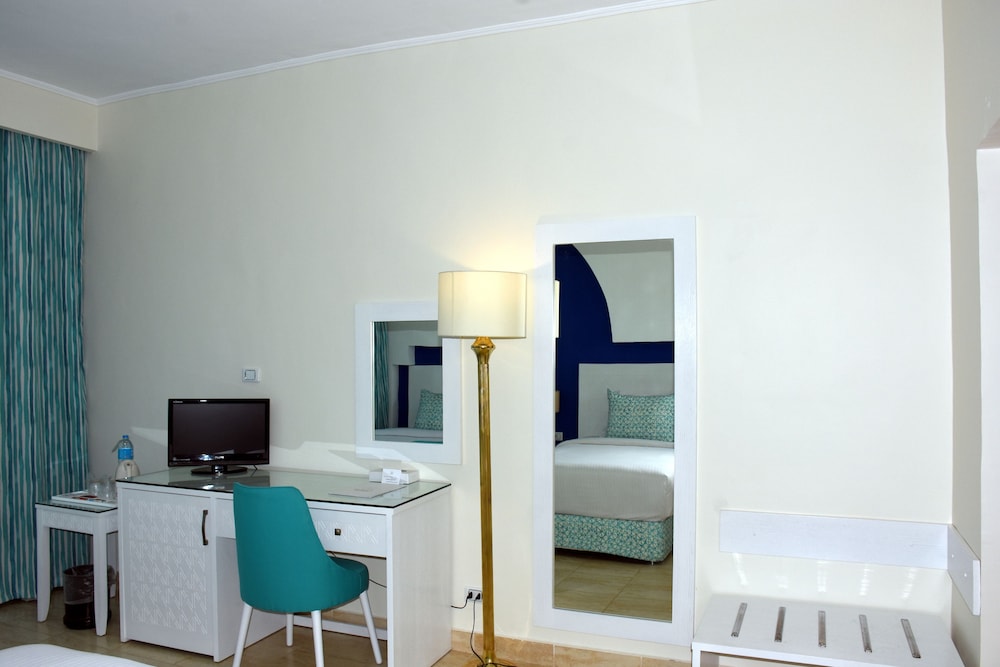 Superior Room, Garden View photo 3