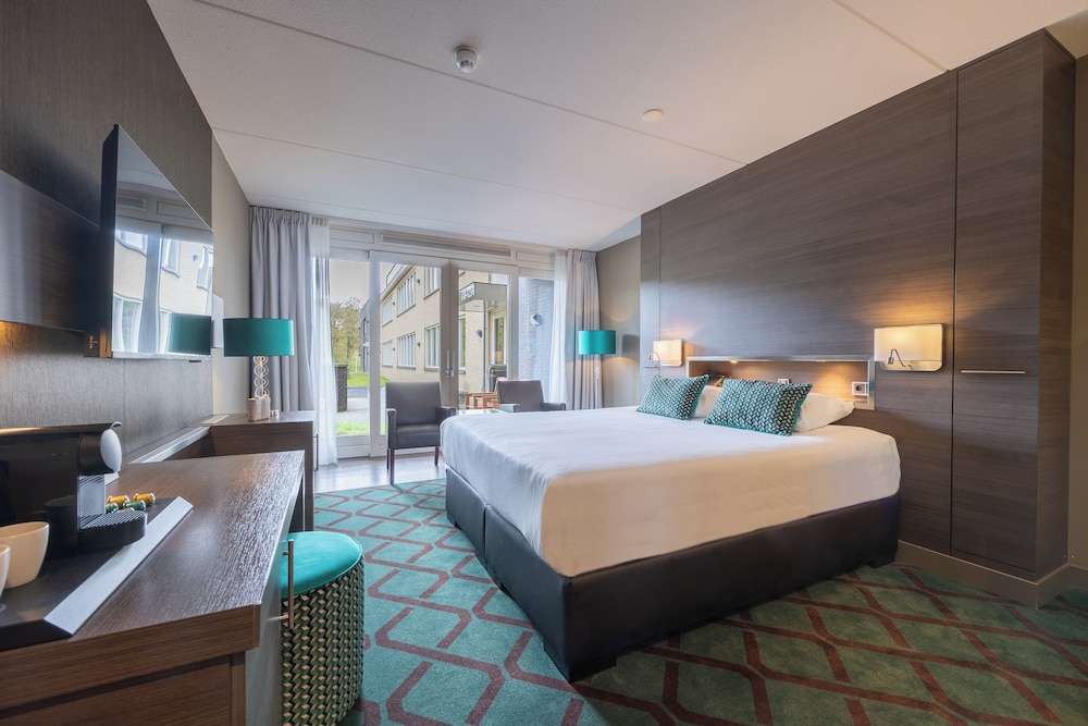 Superior Double or Twin Room, Bubble Bath photo 2