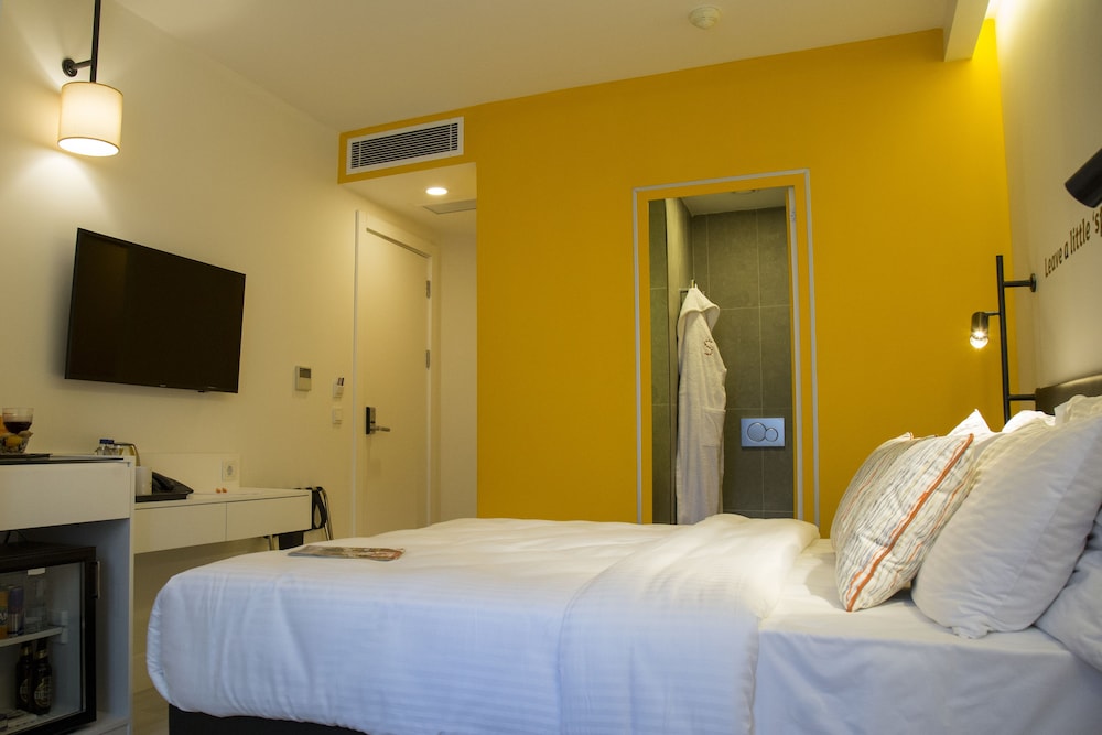 Standard Double Room, 1 Queen Bed photo 2