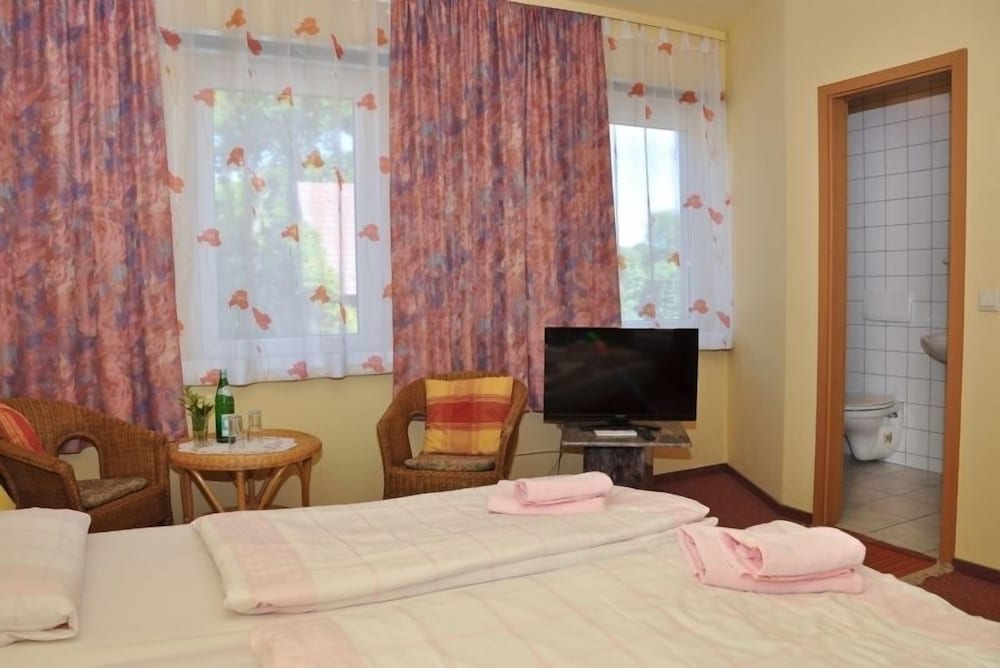Double Room (1-3) photo 2