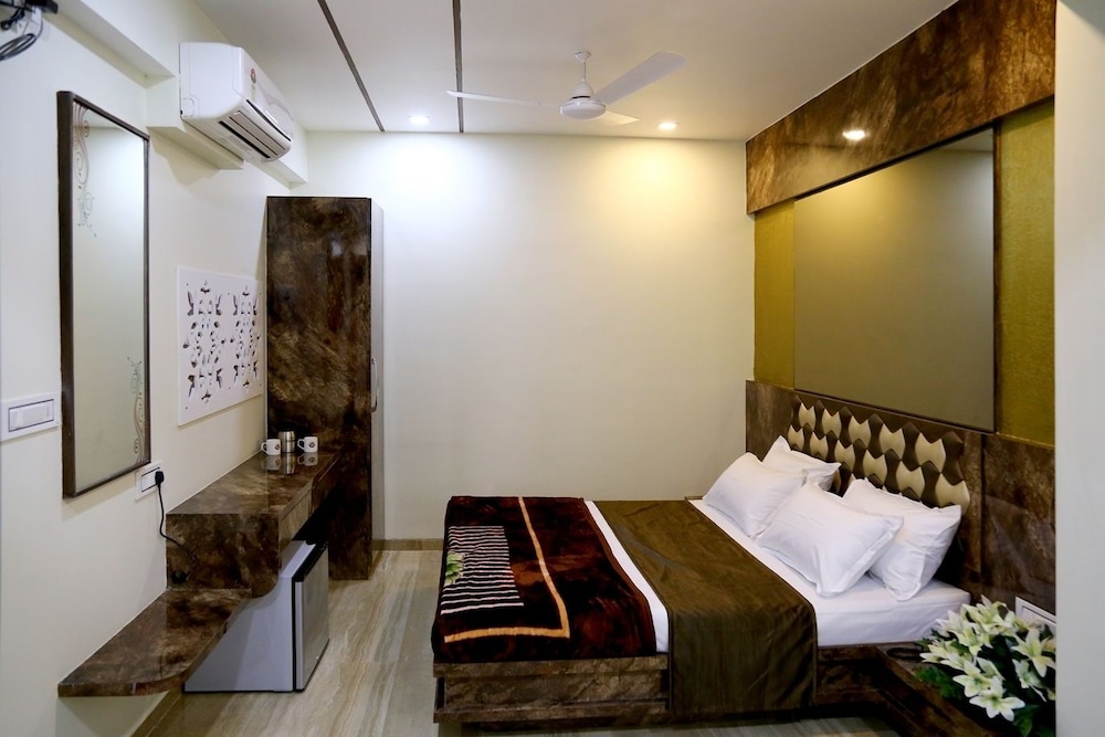 Deluxe Room - Photo 1