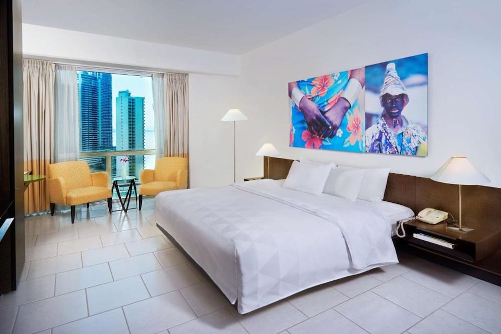Deluxe Room, 1 King Bed, Sea View - Photo 1