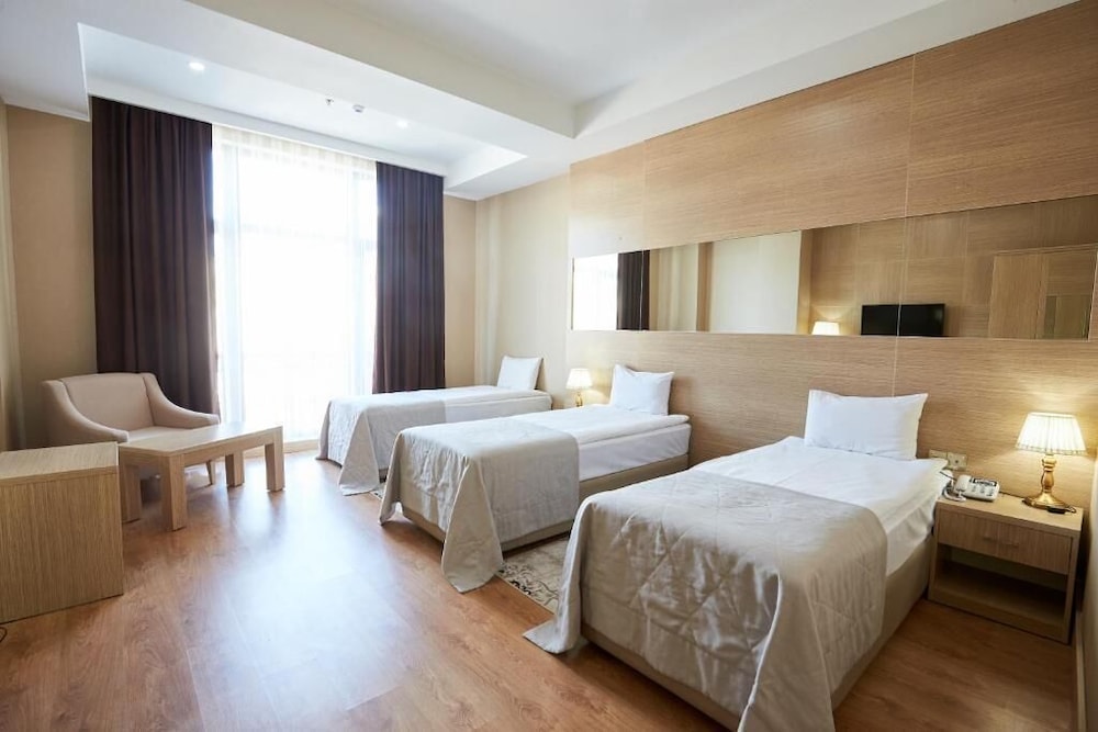 Standard Twin Room - Photo 5