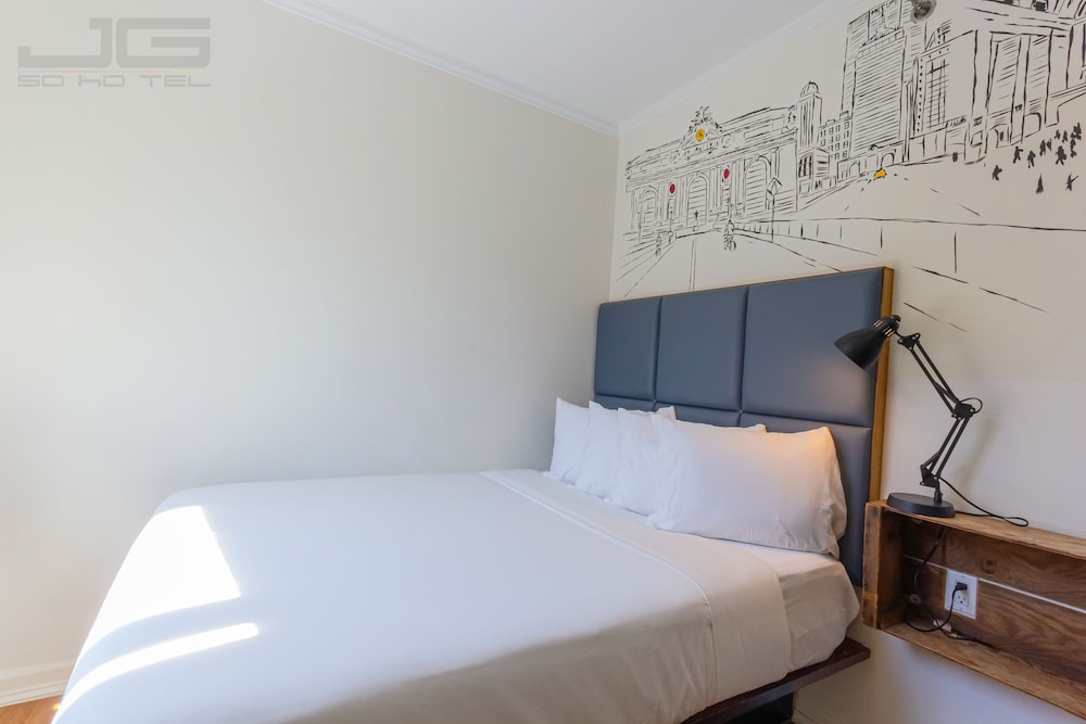 Classic Room, 1 Queen Bed
