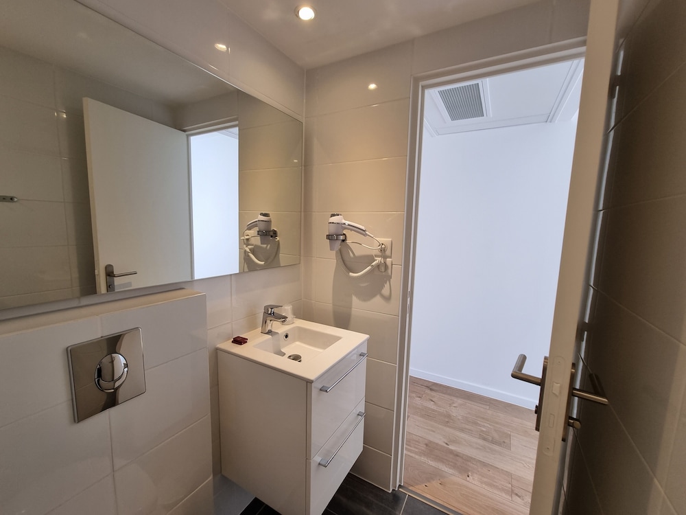 Double Room - Photo 4
