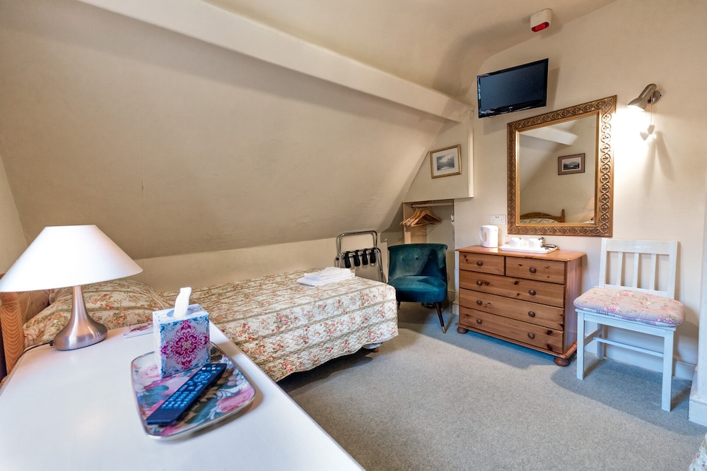 Twin Room, Shared Bathroom (Room 5) photo 1
