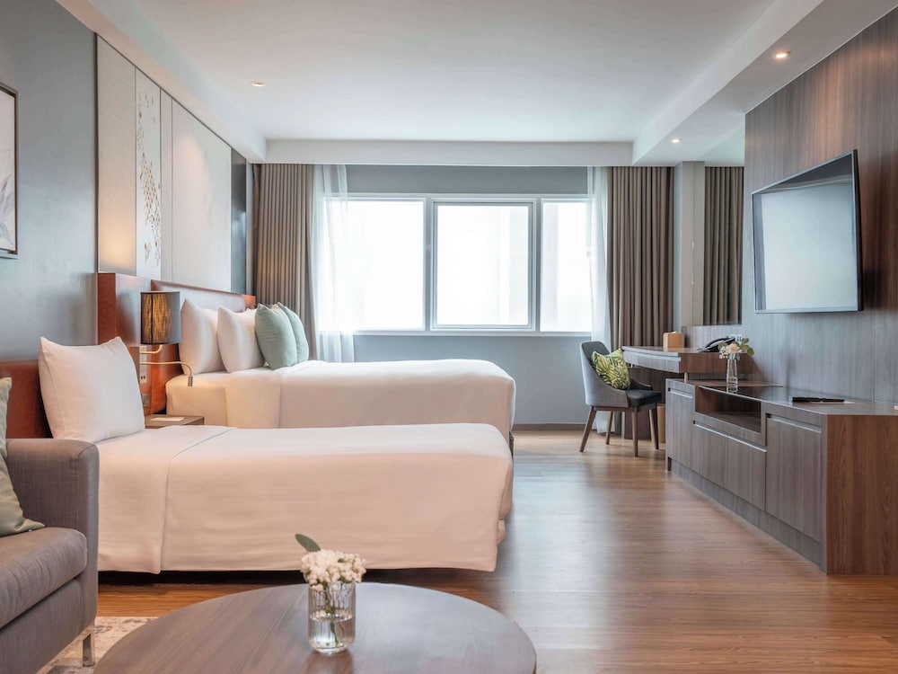 Deluxe Room, Multiple Beds photo 3
