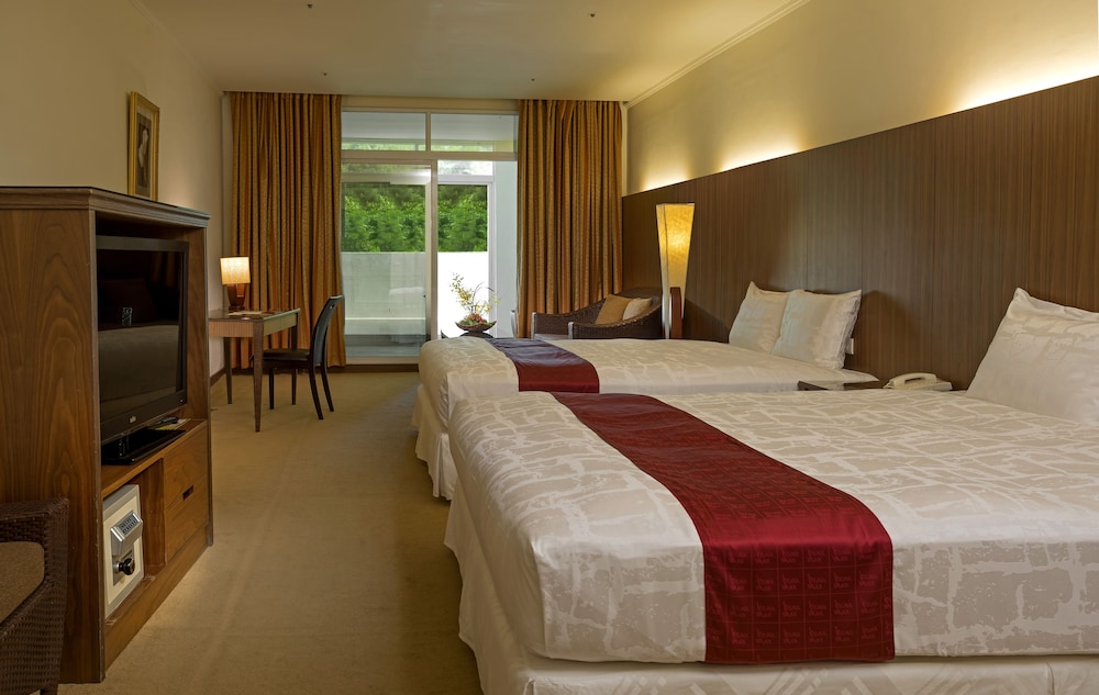 Premium Quadruple Room, 2 Double Beds photo 2