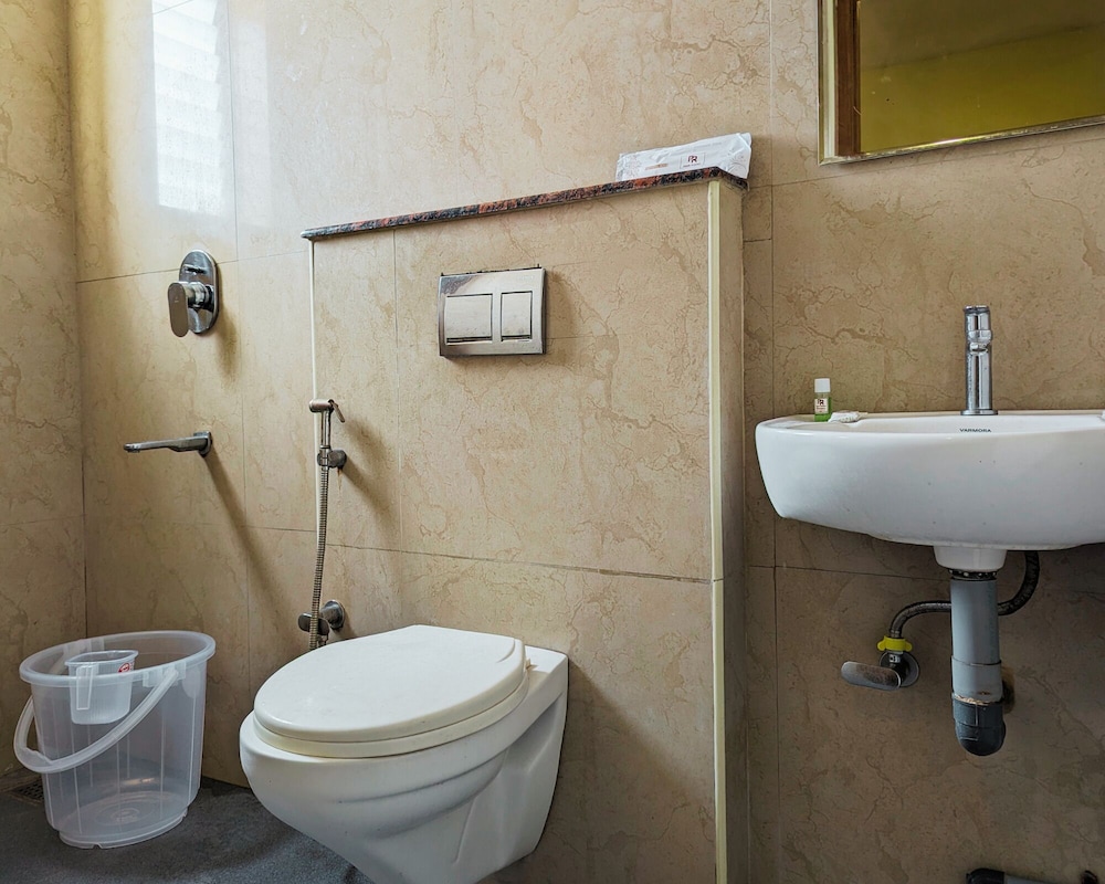 Standard Double Room - Photo 4