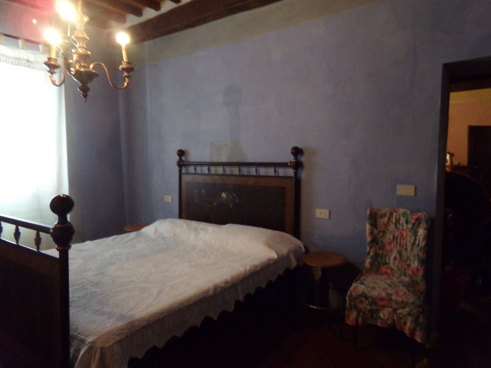 Family Room, Private Bathroom, Mountain View photo 2