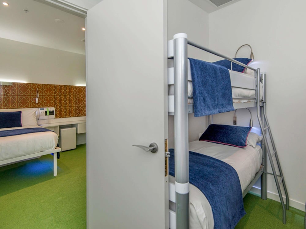 Family Room, Multiple Beds (City Urban)