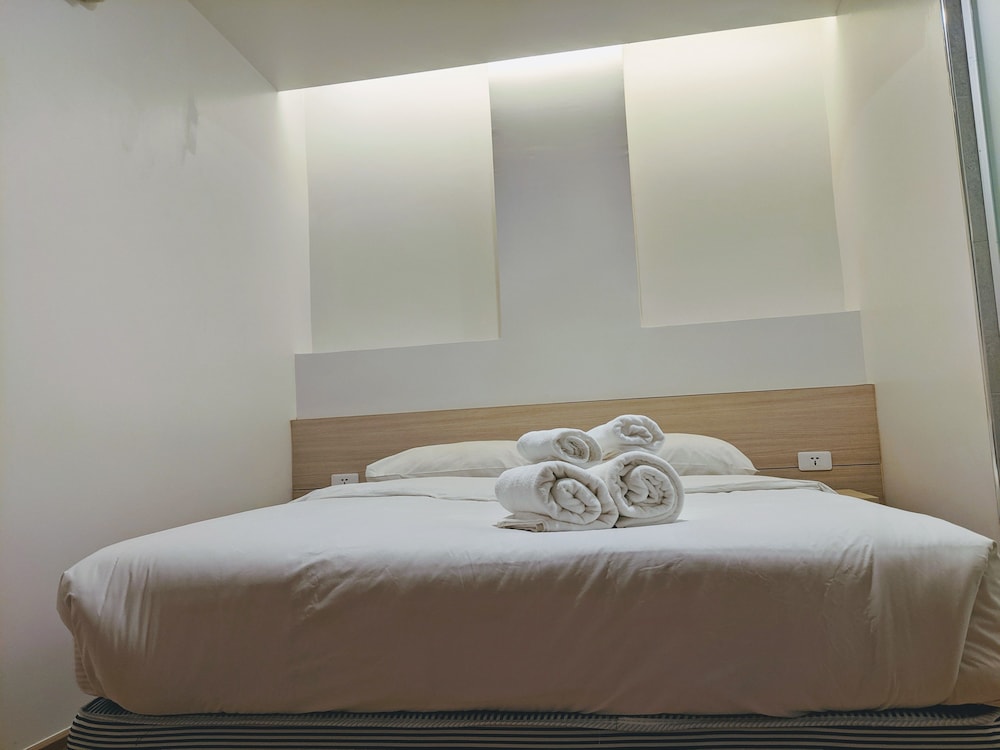 Superior Room, 1 Queen Bed, Non Smoking, Private Bathroom photo 2