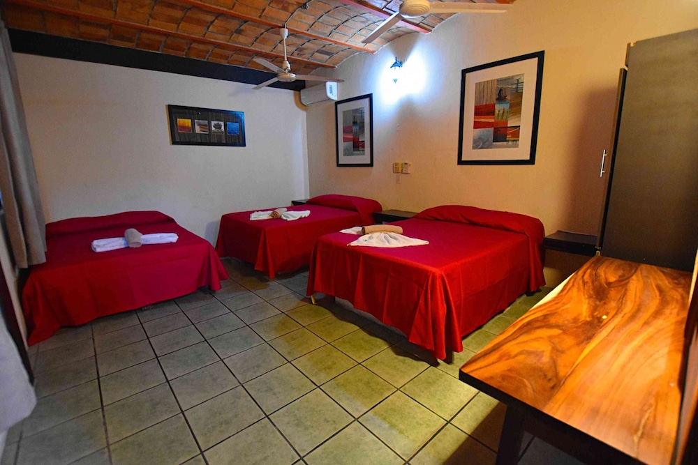Studio Suite photo 3
