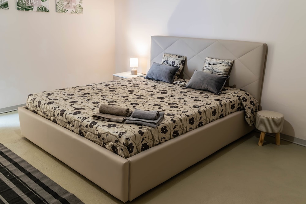 Deluxe Room, City View photo 2