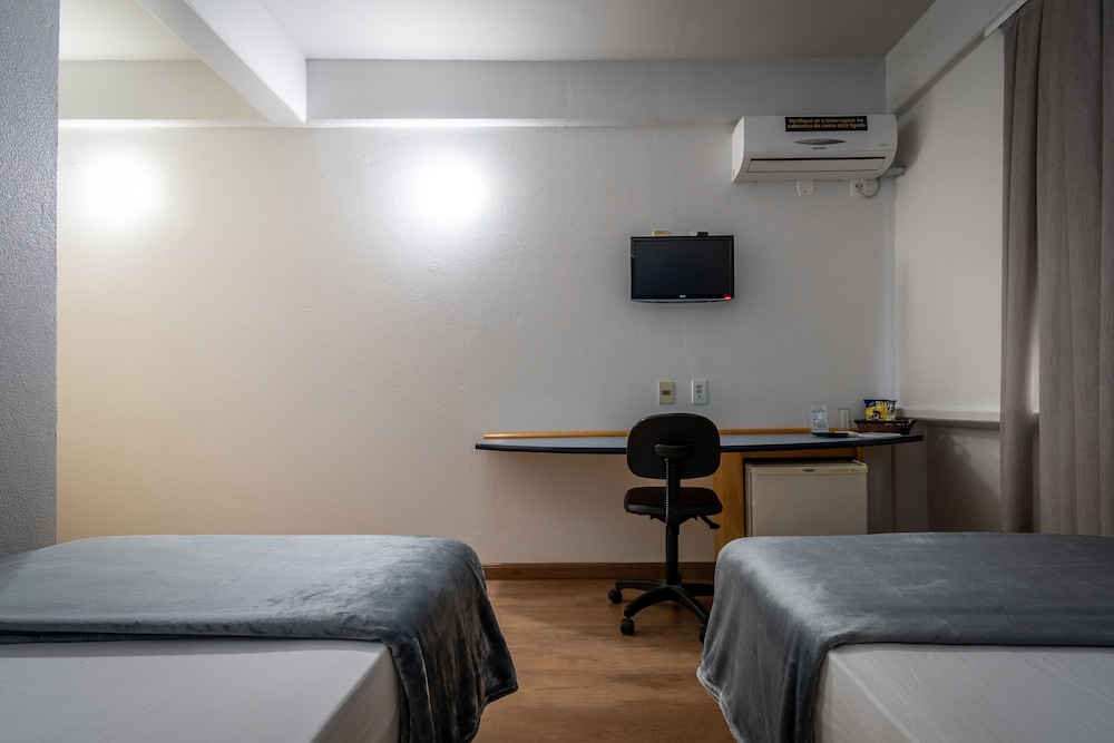 Deluxe Twin Room photo 2