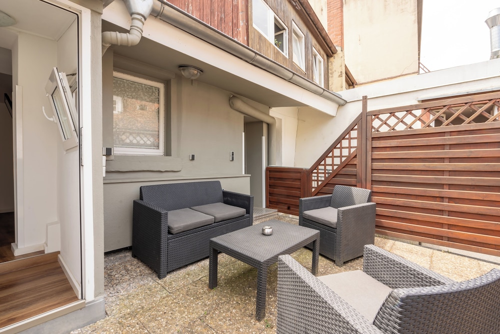 Suite, Balcony - Photo 8