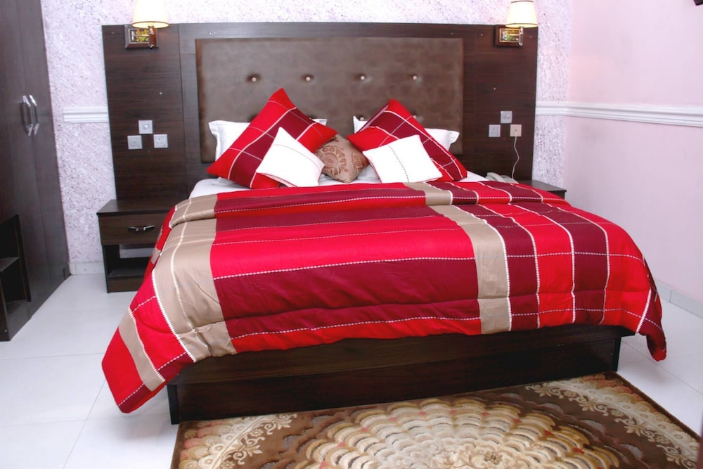 Deluxe Room - Photo 1