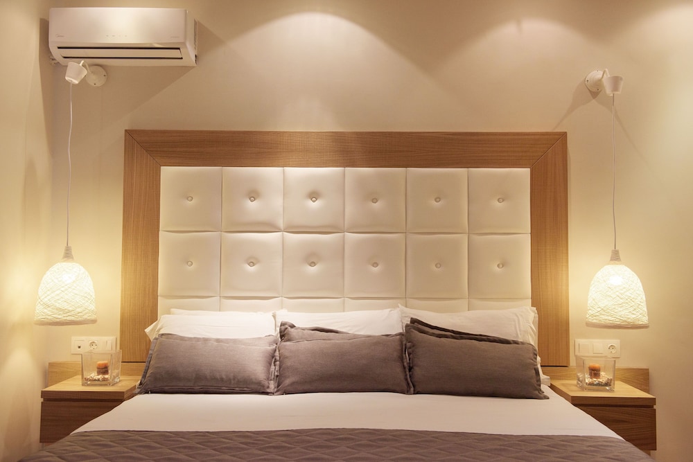 Deluxe Double Room, Garden View - Photo 2