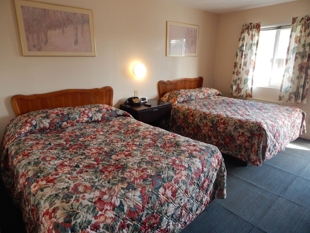 Deluxe Room, 2 Queen Beds