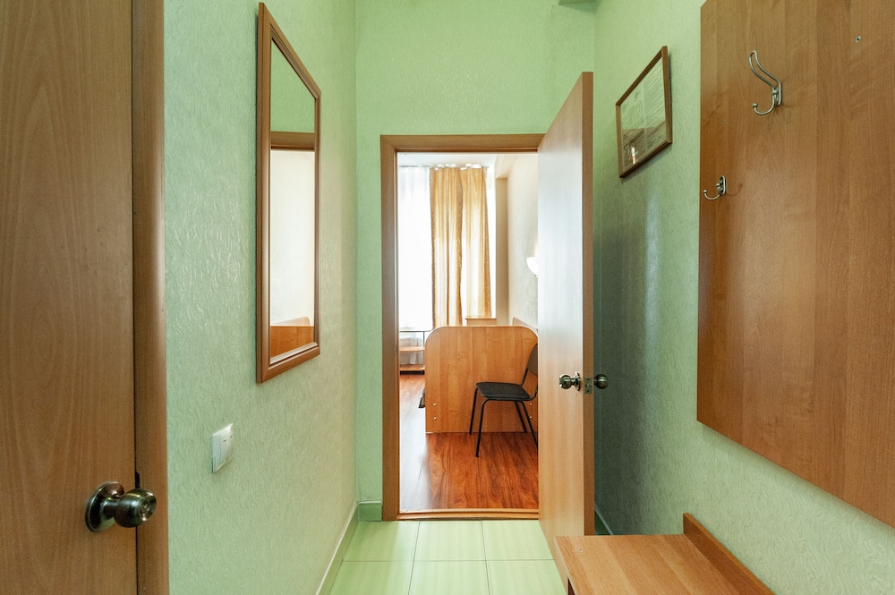 Standard Room, Multiple Beds, City View photo 1
