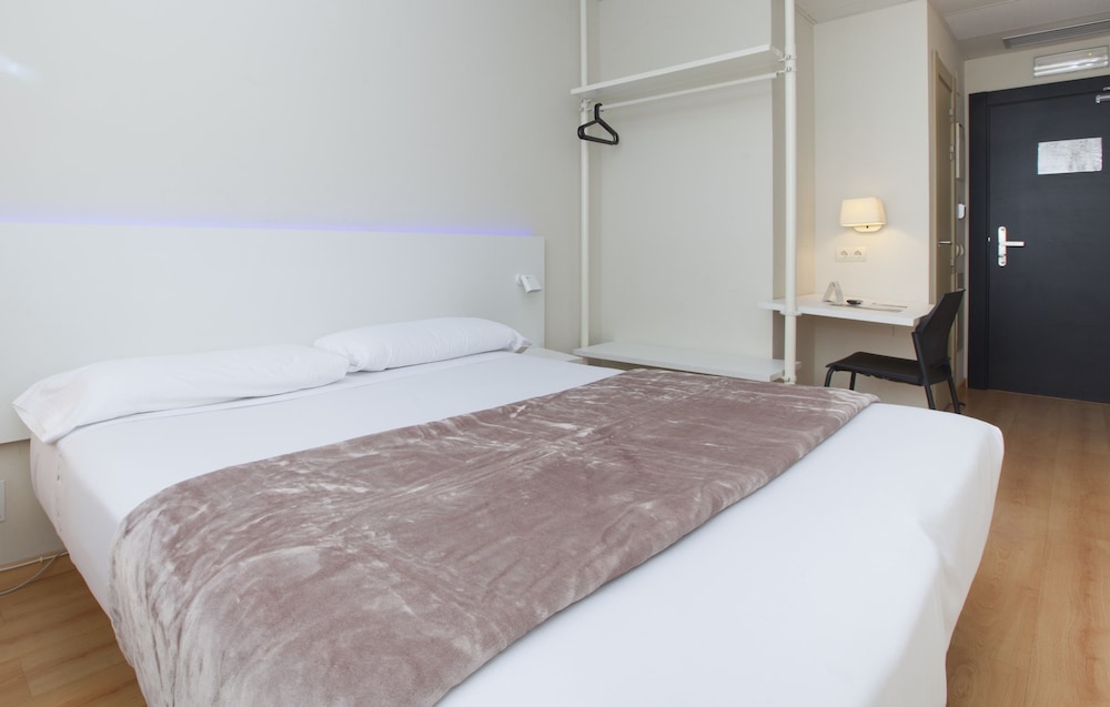 Standard Room - Photo 4