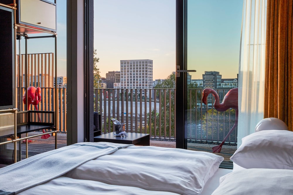 Grand Suite, 1 King Bed, Balcony