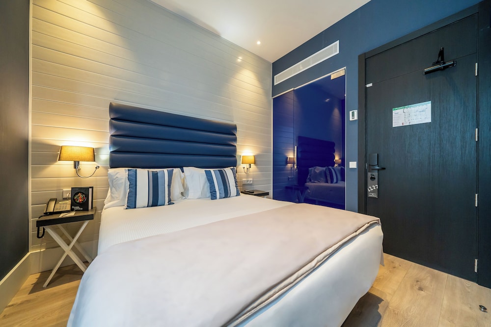 Basic Double Room (Basic Tiny) - Photo 1