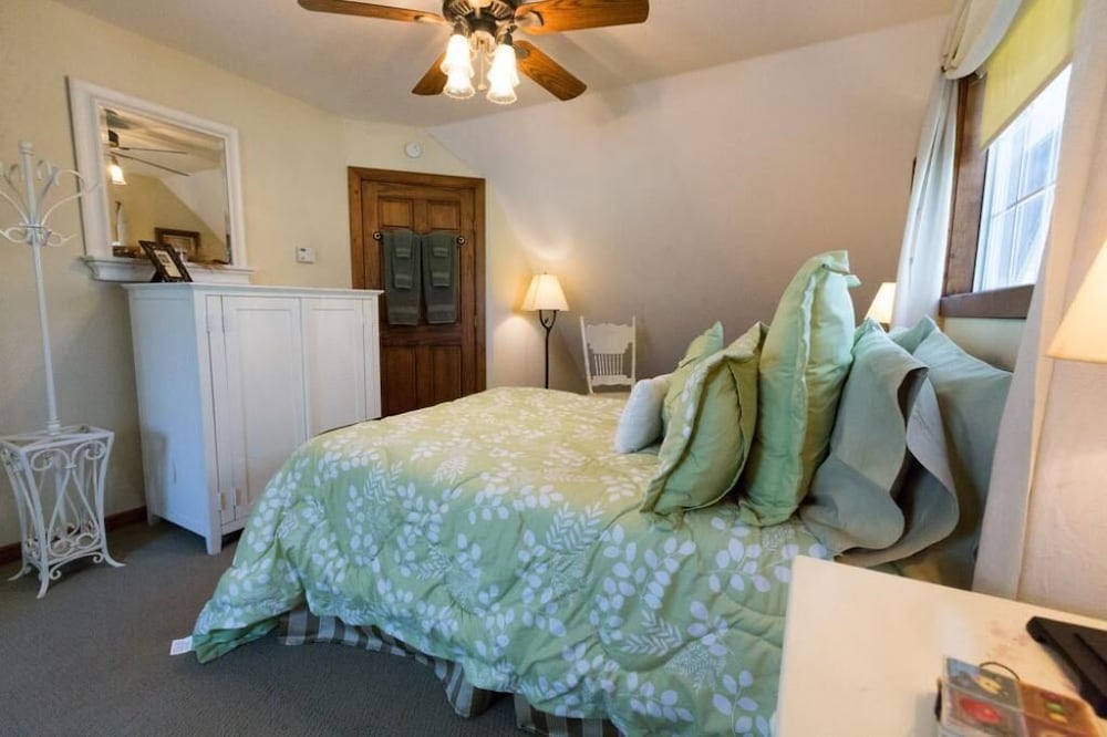 Room, Ensuite, Mountain View (Golden Delicious Suite) photo 3