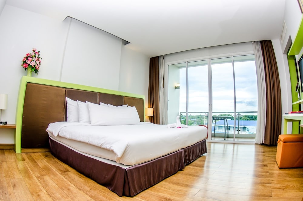 Deluxe Room - Photo 7