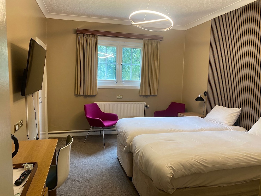 Standard Twin Room - Photo 1