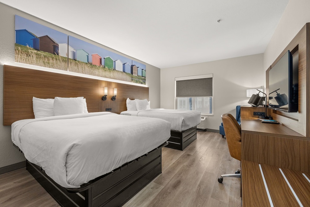 Room, 2 Queen Beds, Accessible, Non Smoking - Photo 1