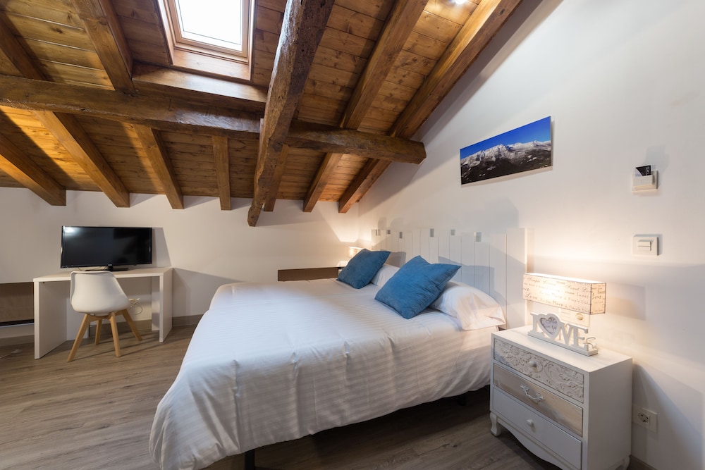 Triple Room (301) photo 2
