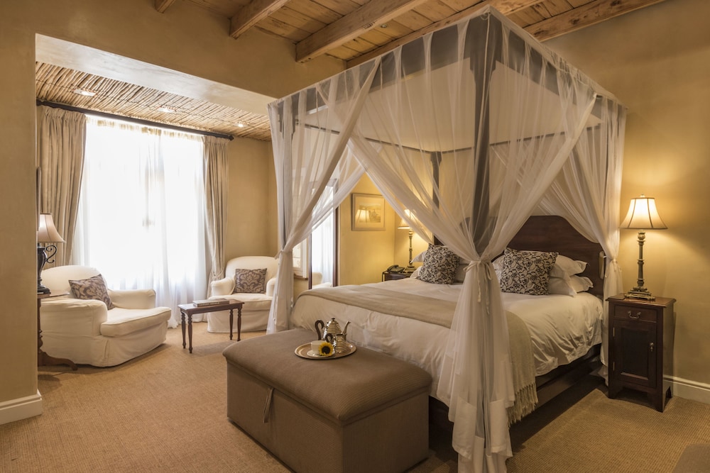 Classic Suite (Courtyard Manor 2 pax) photo 1