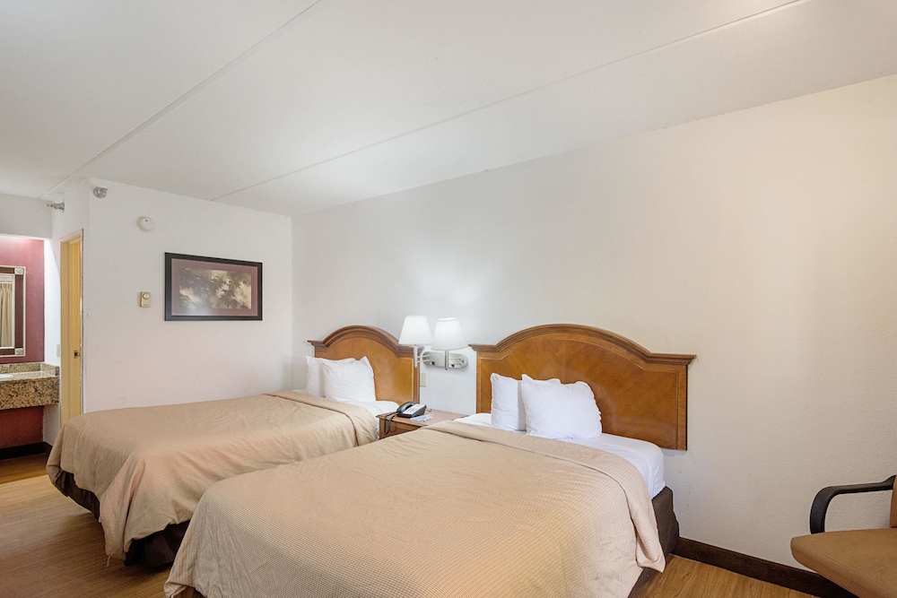 Standard Room, 2 Double Beds, Non Smoking