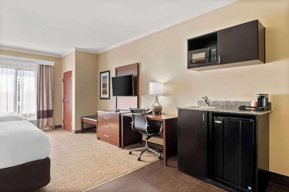 Suite, Multiple Beds, Accessible, Non Smoking - Photo 3