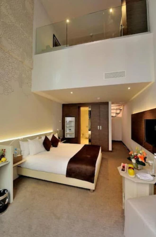 Family Suite, City View photo 1