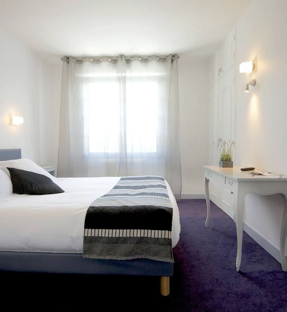Standard Double Room photo 2