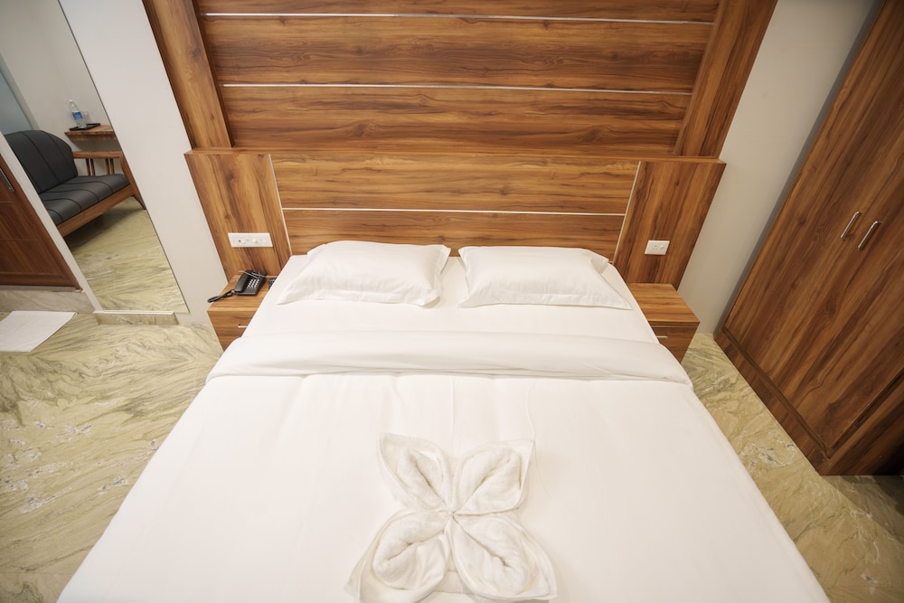 Deluxe Double Bed Room photo 3