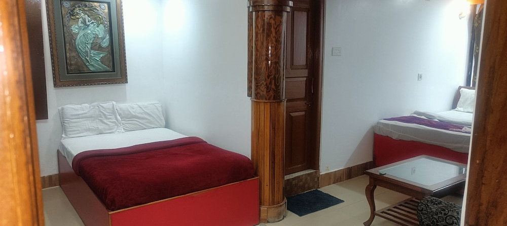 Deluxe Triple Room, City View