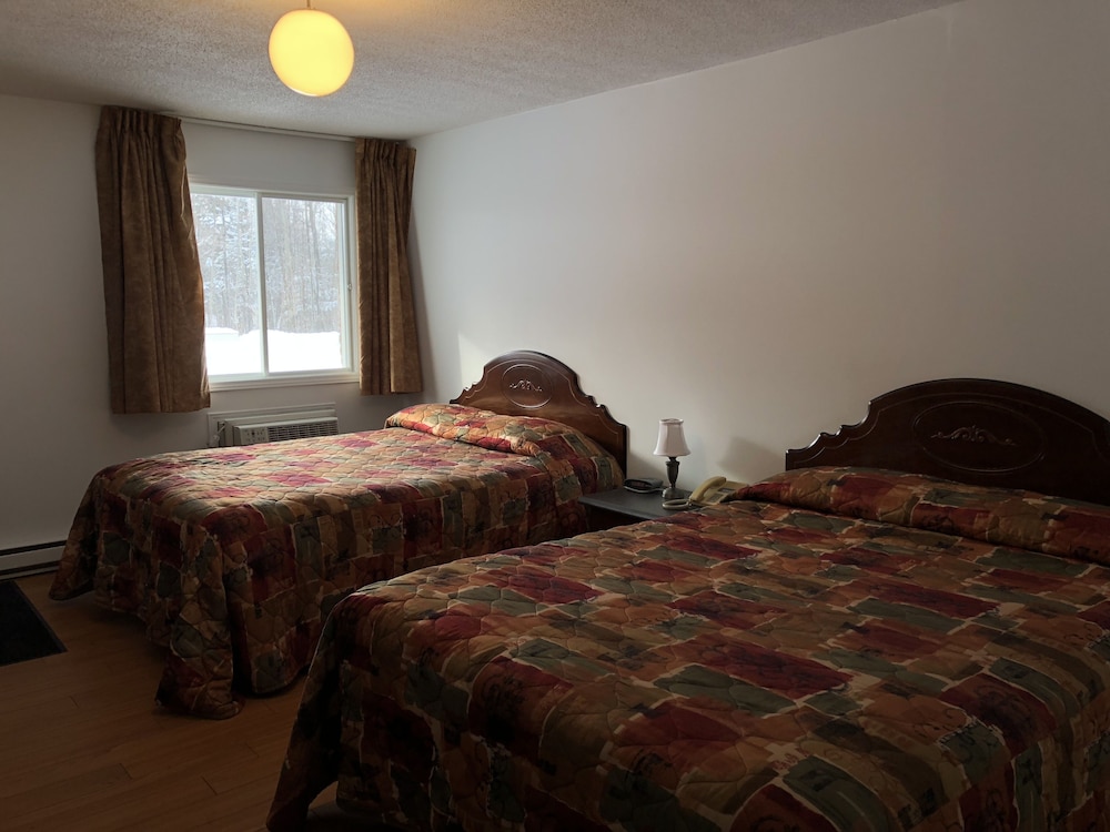 Room, 2 Queen Beds photo 1
