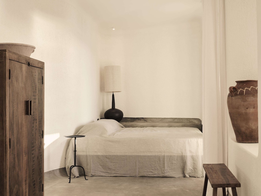 Grand Bohemian Sunset & Sea View Suite with Heated Plunge Pool