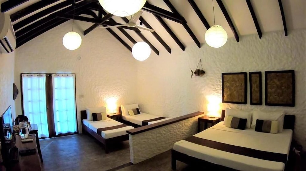 Family Room - Photo 3